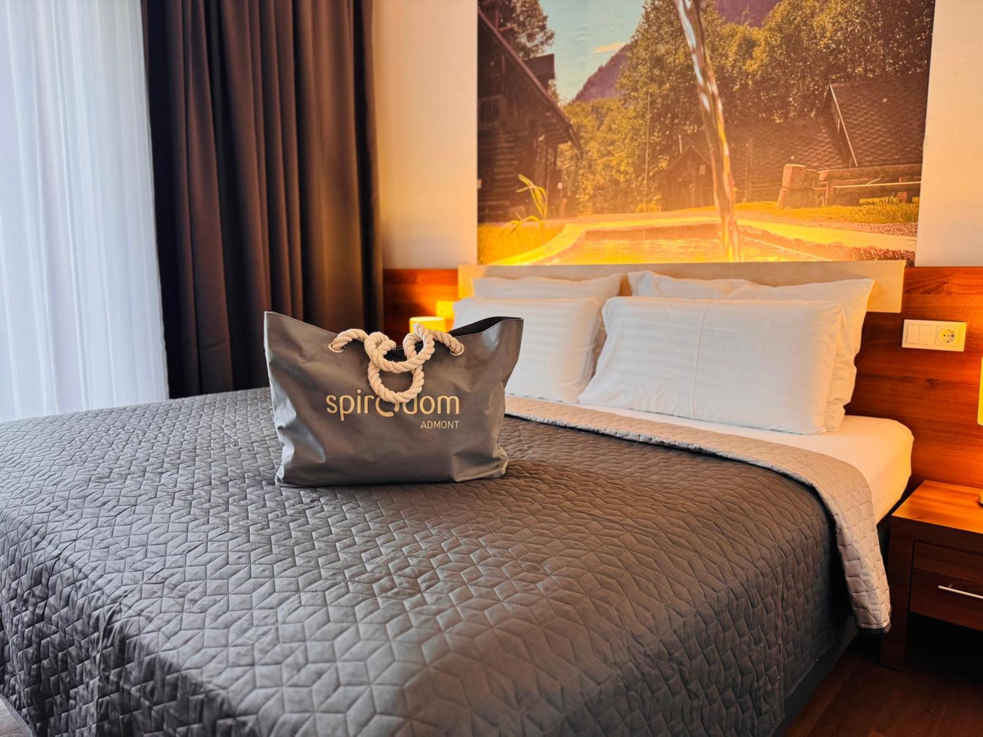 Hotel Spirodom أدمونت المظهر الخارجي الصورة